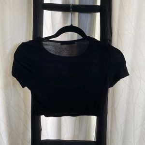 Super cropped black top